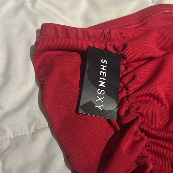 Sexy scrunched skirt - Picture 2 of 3